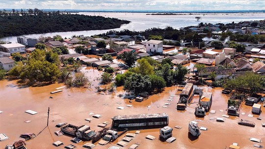 Sete deputados são acionados na Justiça por fake news contra enchentes no RS