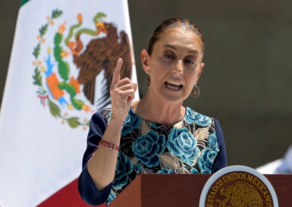Presidente do México, Claudia Sheinbaum discursa durante um comício — Foto: AFP