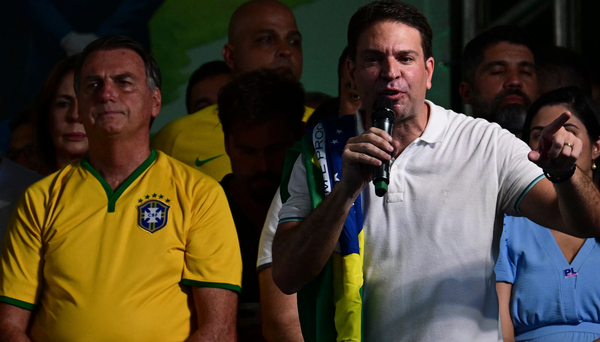 Na primeira inserção na TV, PL cola Ramagem à imagem de Bolsonaro 