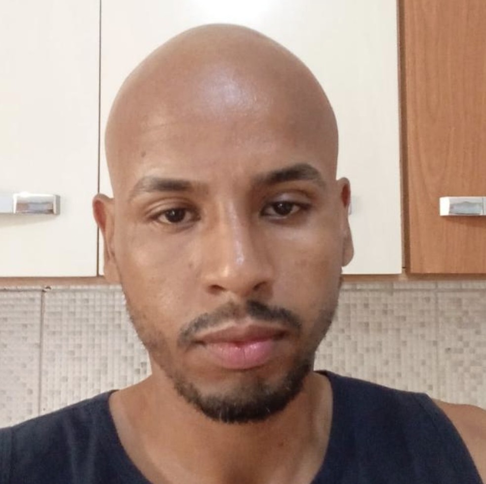 Lourivaldo Nepomuceno, de 35 anos, morto em estação de metrô nesta terça-feira (6) — Foto: Reprodução