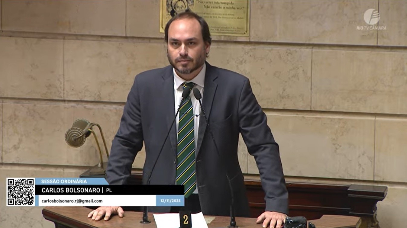 Investiga&ccedil;&atilde;o reaberta: de compra de apartamento a plano de sa&uacute;de, entenda o que pesa contra Carlos Bolsonaro