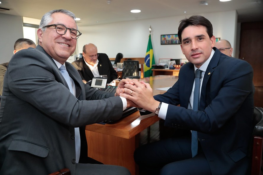 O ministro Alexandre Padilha em reunião com o deputado Silvio Costa Filho (PE), indicado pelo Republicanos para entrar no governo