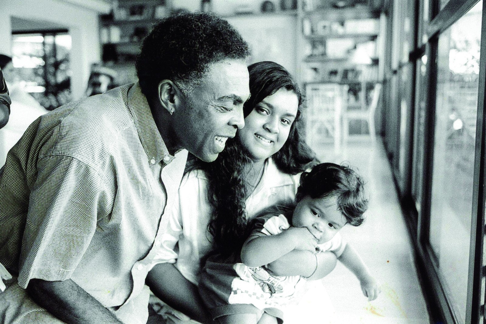Aqui, com o pai Gilberto Gil e o filho Francisco – Foto: Arquivo Pessoal