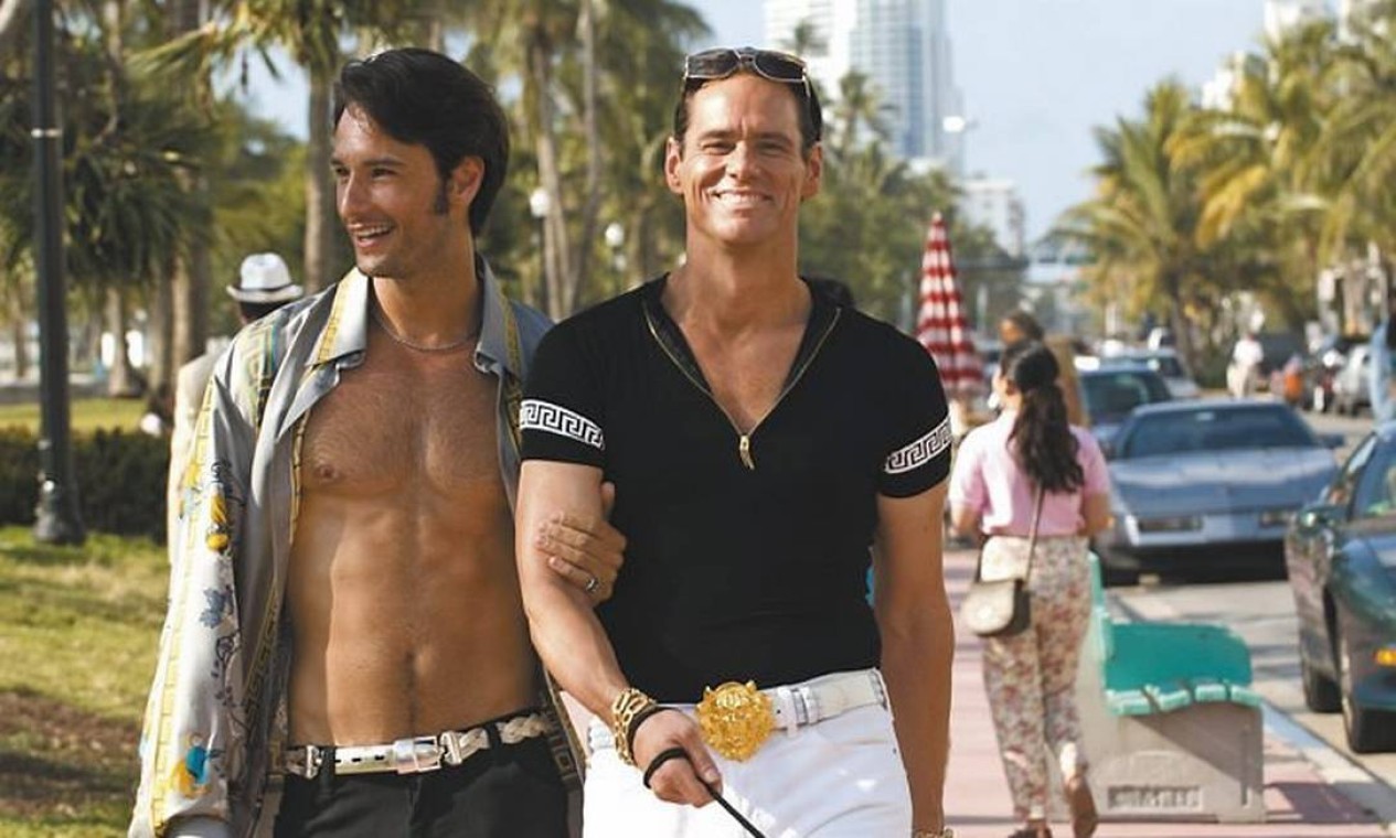 Rodrigo Santoro e Jim Carrey em cena de "O golpista do ano" (2009) — Foto: Divulgação