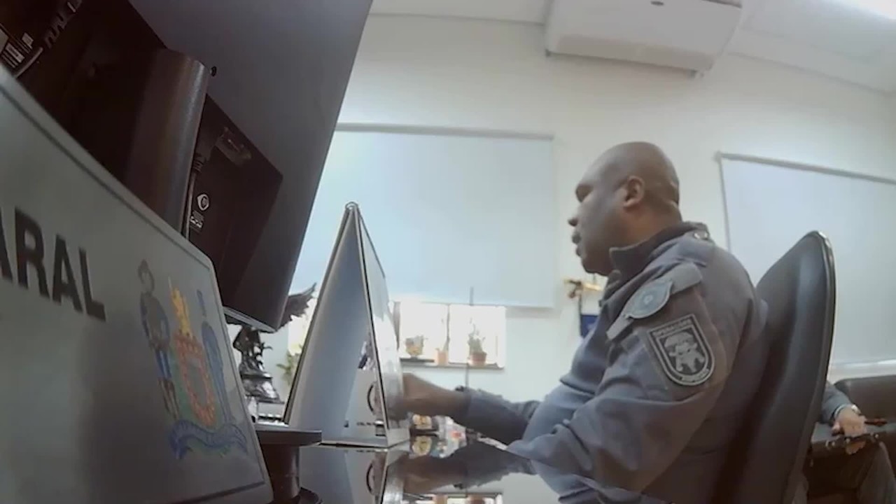 Ex-comandante da PM de SP foi citado em inquérito da Corregedoria que apura atuação de empresa de ônibus ligada ao PCC; veja vídeo