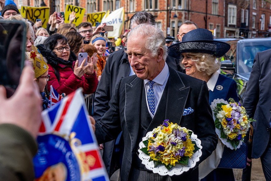 Rei Charles III em comemoração de Páscoa nesta quinta-feira na Inglaterra