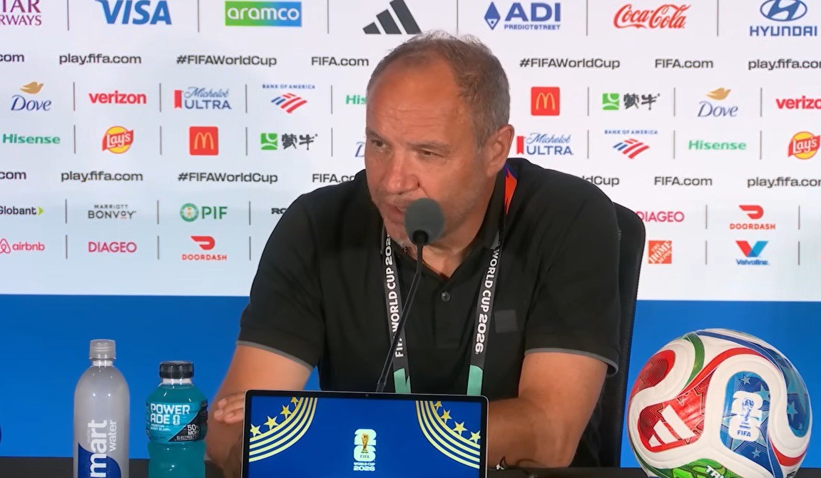 Há dois anos no cargo, técnico do Haiti nunca pisou no país de sua seleção; saiba o motivo