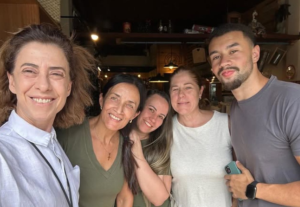 Após maratona com 'Ainda estou aqui', Fernanda Torres aproveita ...