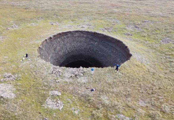 'Portas do inferno': Cientistas dizem ter descoberto por que misteriosas crateras surgem na Sibéria