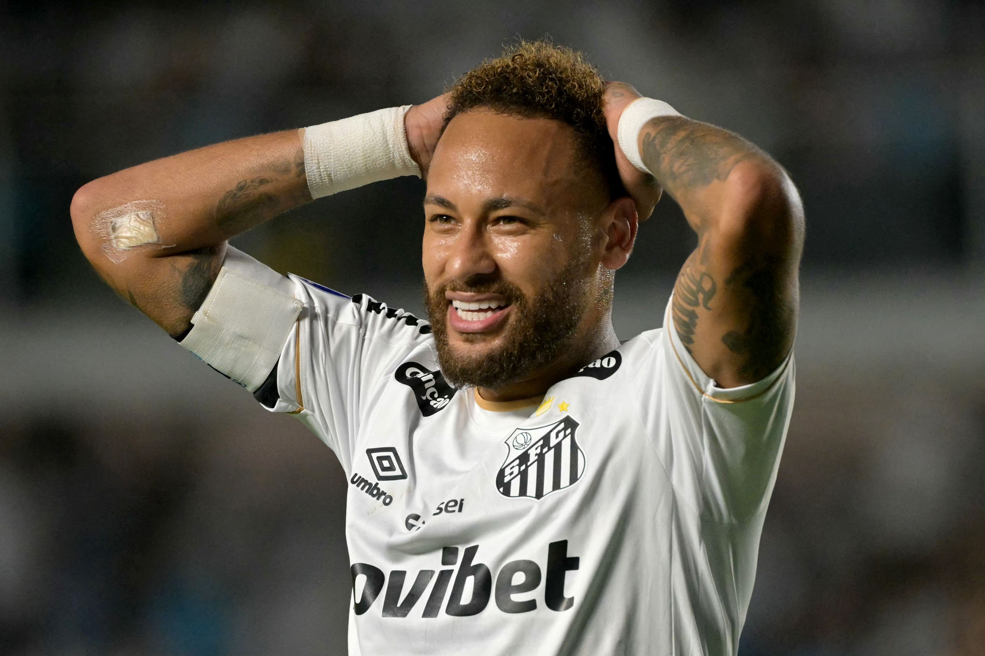 Neymar vai jogar contra o Palmeiras na Copa do Brasil? Atacante pode ficar fora de nove em dez jogos do Santos no sintético - QTU Questões do Universo