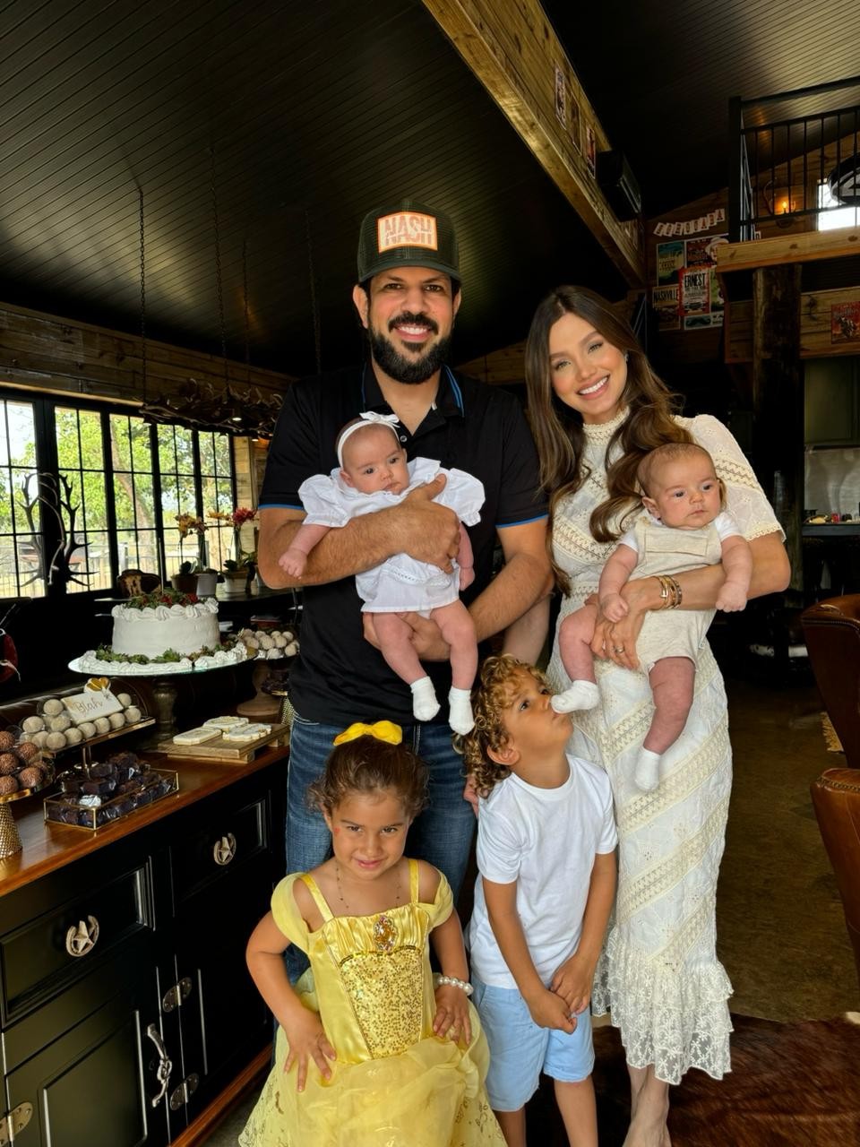 Sorocaba faz celebração surpresa para aniversário da mulher, Biah Rodrigues; veja fotos