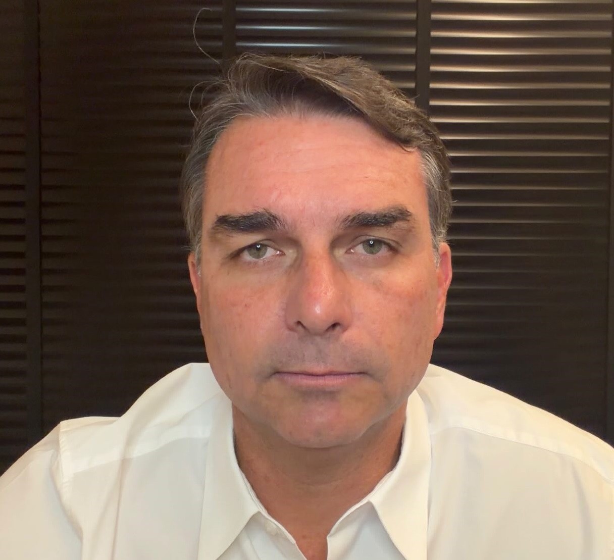Após derrota, Flávio diz que pedirá cassação da chapa de Lula ao TSE e acusa petista de abuso de poder político e econômico - Foto