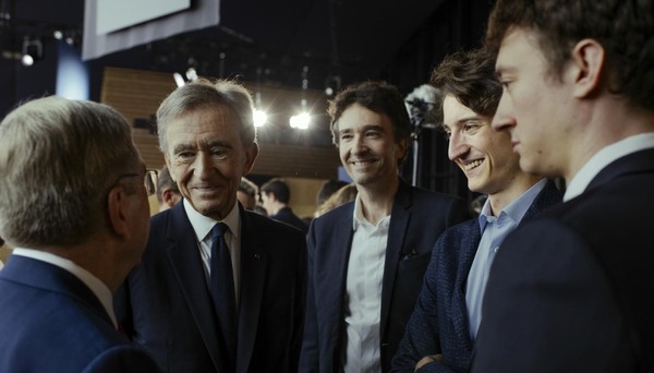 Sucessão de Bernard Arnault, homem mais rico do mundo, terá semana decisiva