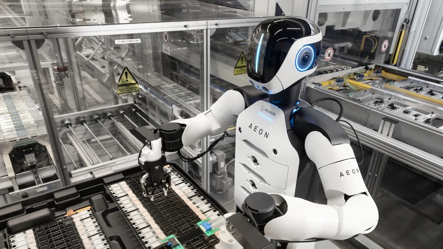 BMW aposta em robôs humanoides para montar carros na Europa pela primeira vez