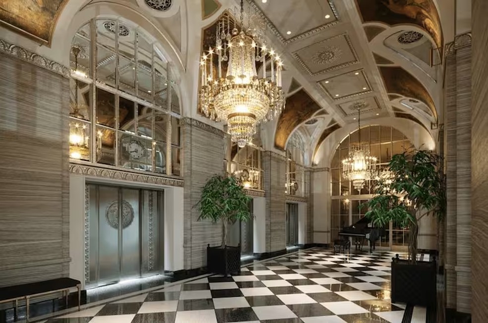 A entrada privada na 303 Park Avenue garante acesso direto e maior privacidade. — Foto: tripadvisor