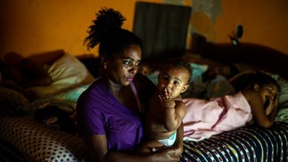 Mãe de seis filhos, Gizelia de Oliveira Sebastião, de 40 anos, aguarda desde setembro do ano passado o resultado da averiguação que suspendeu o pagamento do seu auxílio emergencial. Agência O Globo