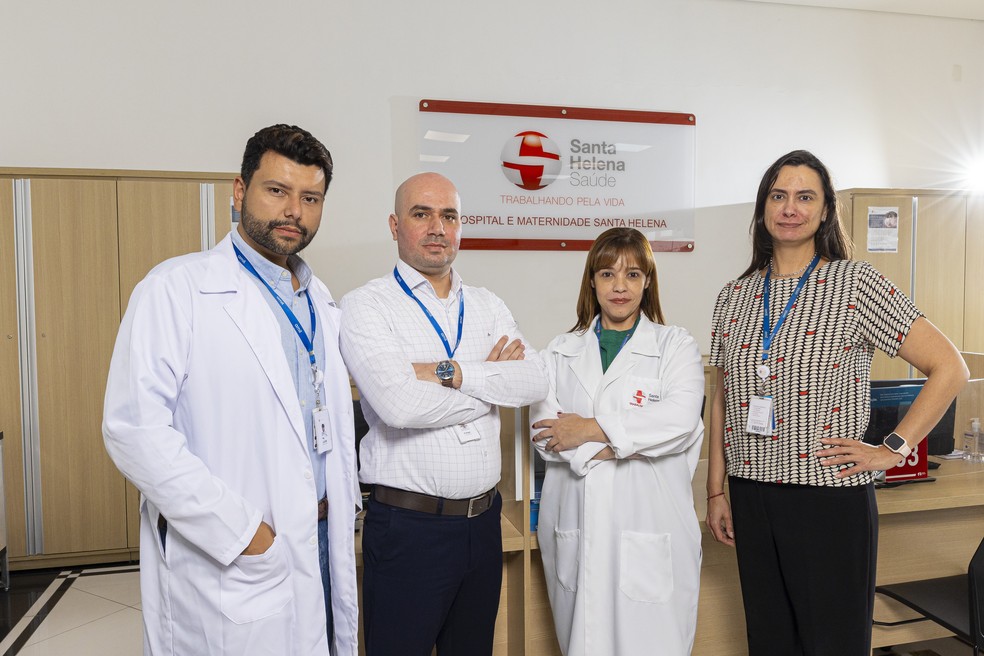 Dr. Juan Félix, ginecologista obstetra e responsável técnico; Felipe Nunes, gerente administrativo; Fabíola Felipe de Melo, gerente de Enfermagem; e Dra. Talita Freire, diretora executiva do Hospital e Maternidade Santa Helena — Foto: Leo Orestes/GLab