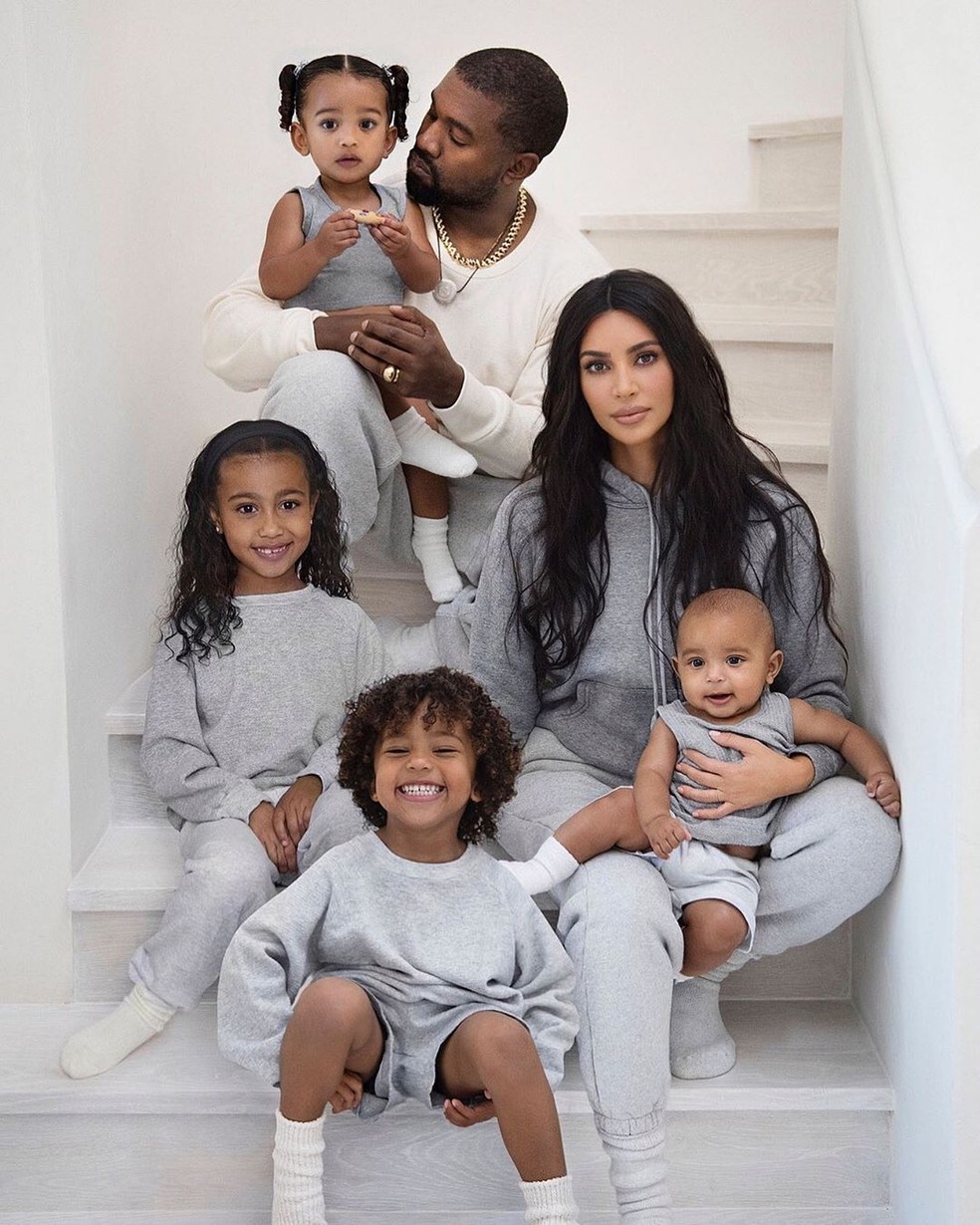 Kanye West, Kim Kardashian and the couple's four children: the separation took place in 2022 after eight years — Photo: Reproduction