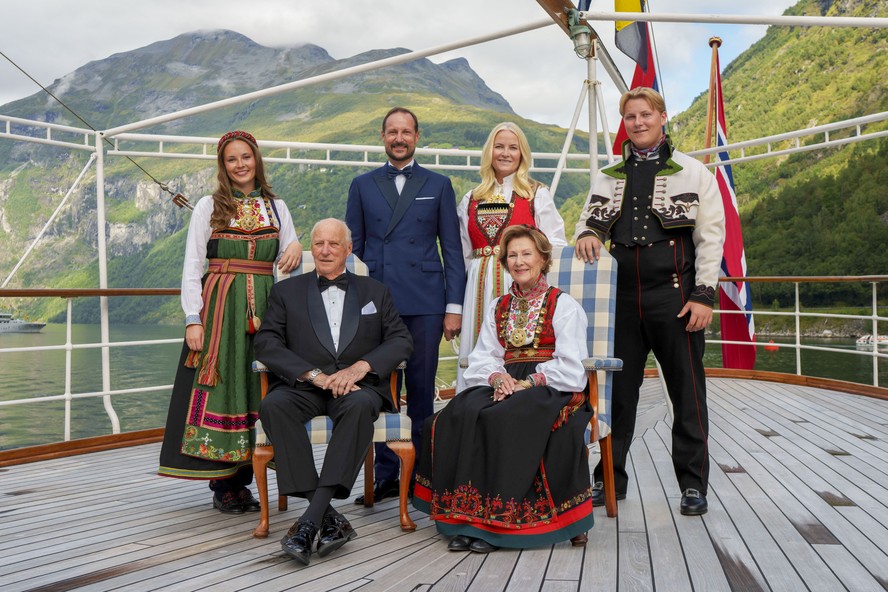 King Harald Of Norway In “very Serious” Condition As Royal Family Gathers