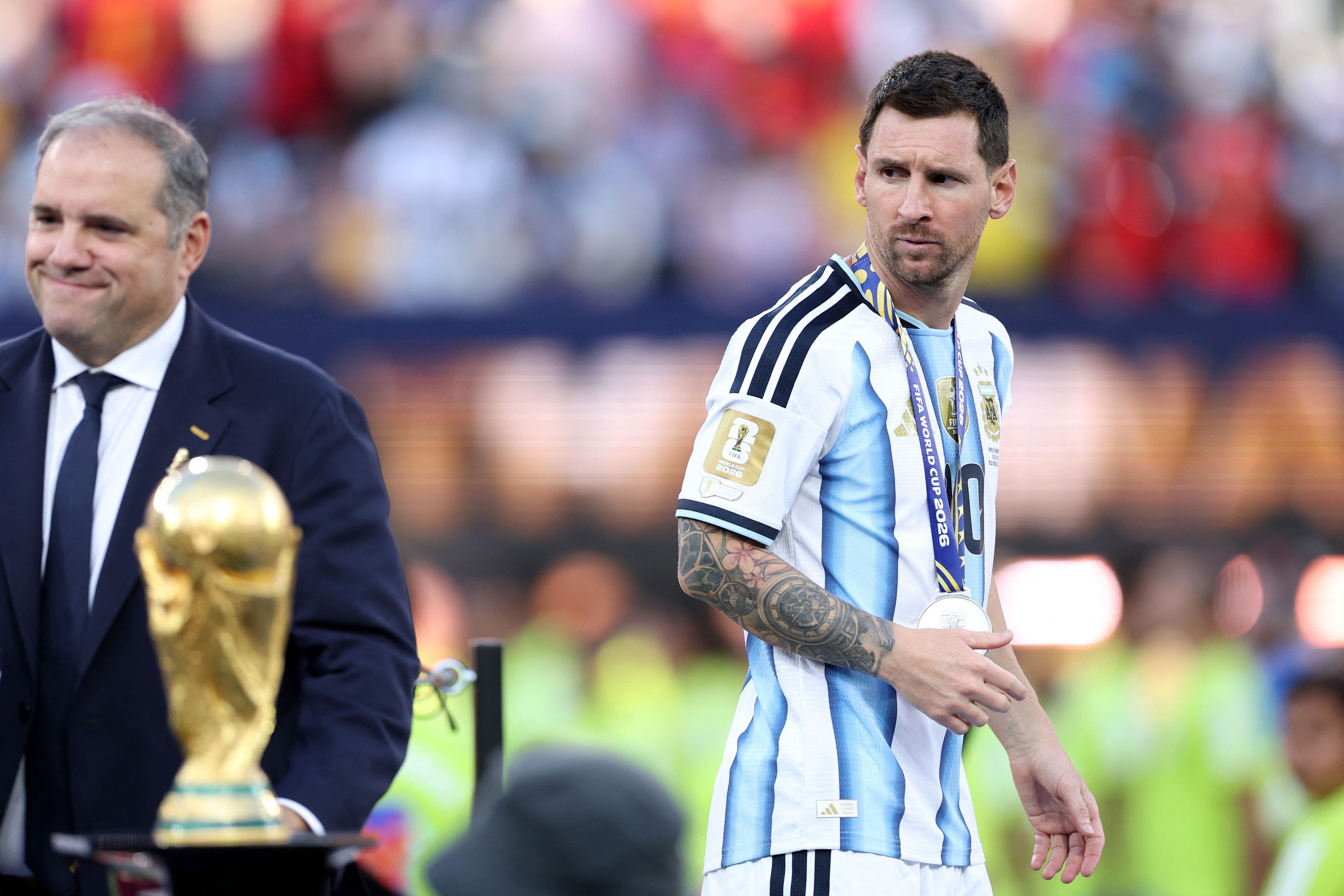 Sergio Ramos posta foto com Messi feita por IA após final da Copa do Mundo