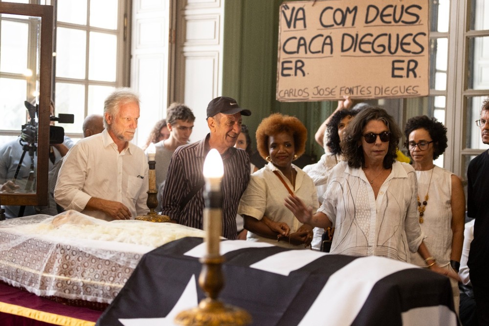Corpo do cineasta Cacá Diegues é velado na sede da Academia Brasileira ...