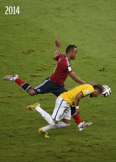 COPA 2014]Letra, calcanhar, acenos e, enfim, gols: Neymar agrada o torcedor  em Goiânia