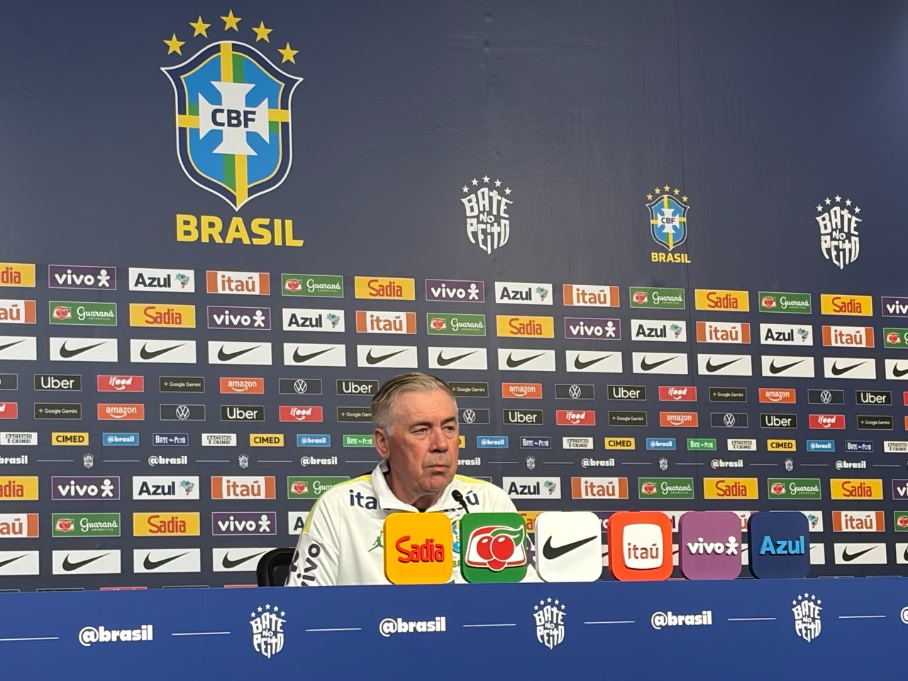Ancelotti confirma mudanças no Brasil contra o Egito
