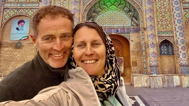 Casal britânico preso sob acusação de espionagem inicia nova greve de fome no Irã e família fala em ‘emergência médica’