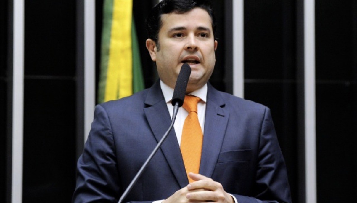 Presidente de federação União-PP em Pernambuco rejeita apoio a Flávio Bolsonaro: “não vou admitir”