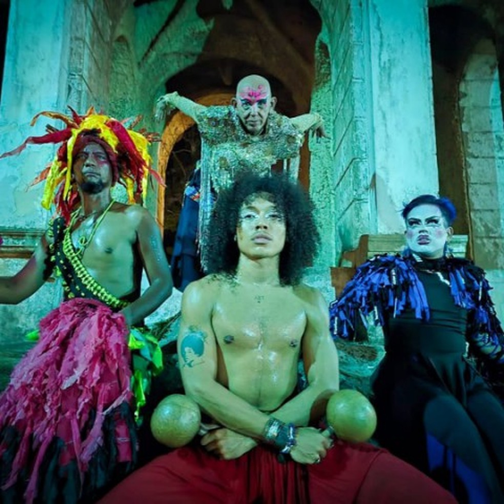 Performance “Aparição”, da Festa da Chiquita — Foto: Reprodução Instagram