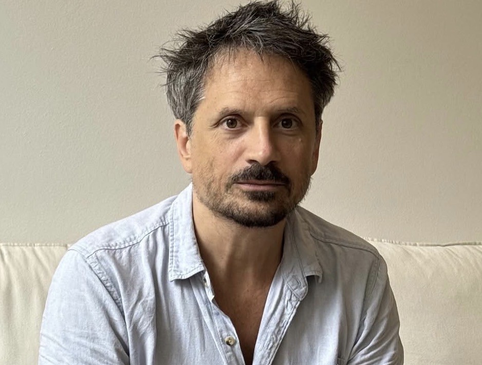 Em nova série de Licia Manzo no Globoplay, Felipe Rocha fará par com uma das protagonistas. Saiba mais sobre o papel - QTU Questões do Universo