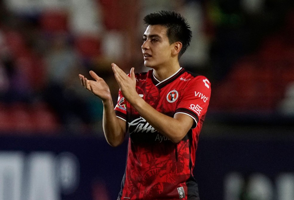Meia Gilberto Mora, do Tijuana — Foto: Mario ARMAS / AFP