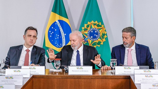 Lula critica discussão sobre zerar déficit fiscal: 'Tem que saber se está gastando ou se está investindo'