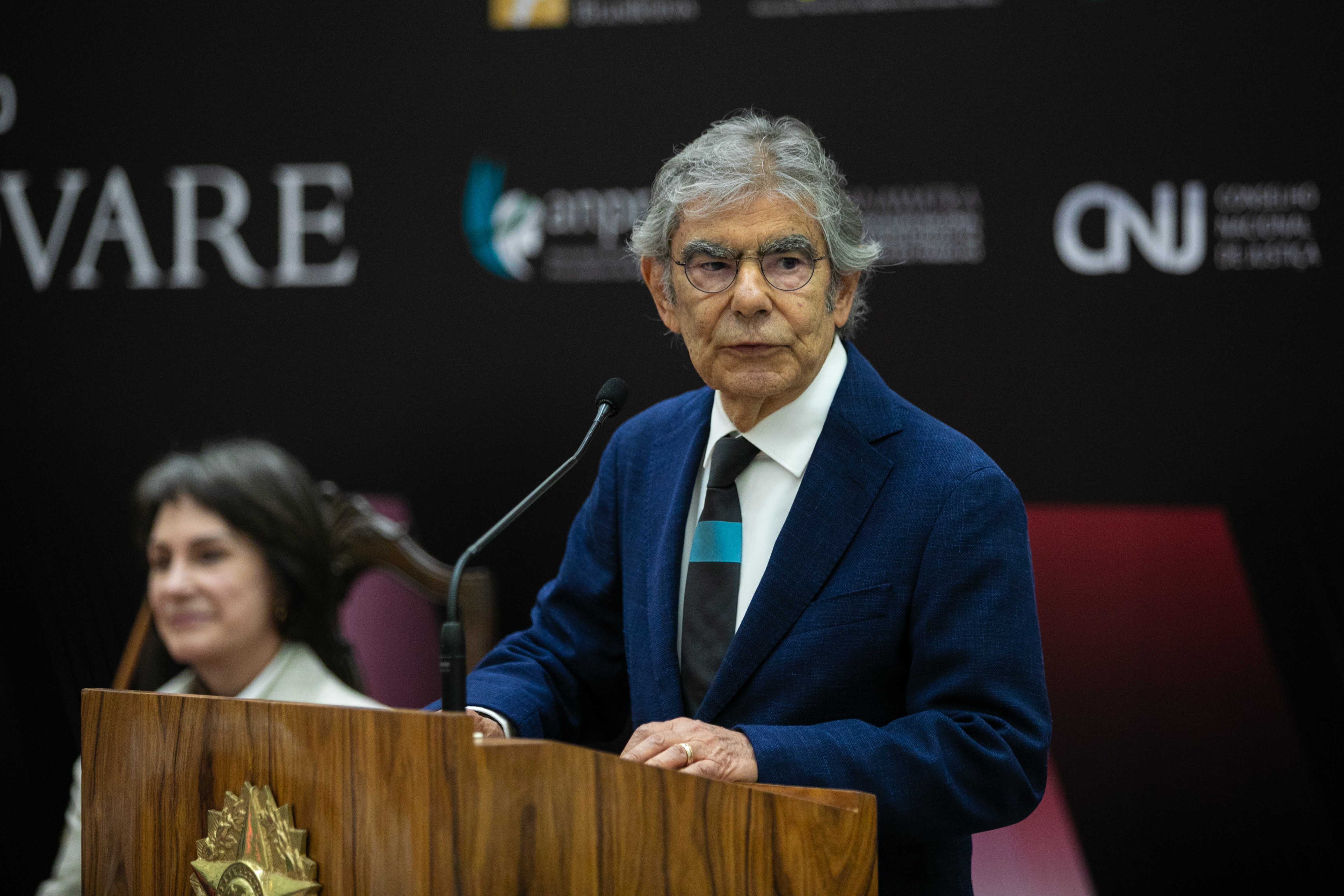 Ayres Britto defende Código de Ética como reação à crise no STF: ‘Cortar na carne quando necessário’ - Foto
