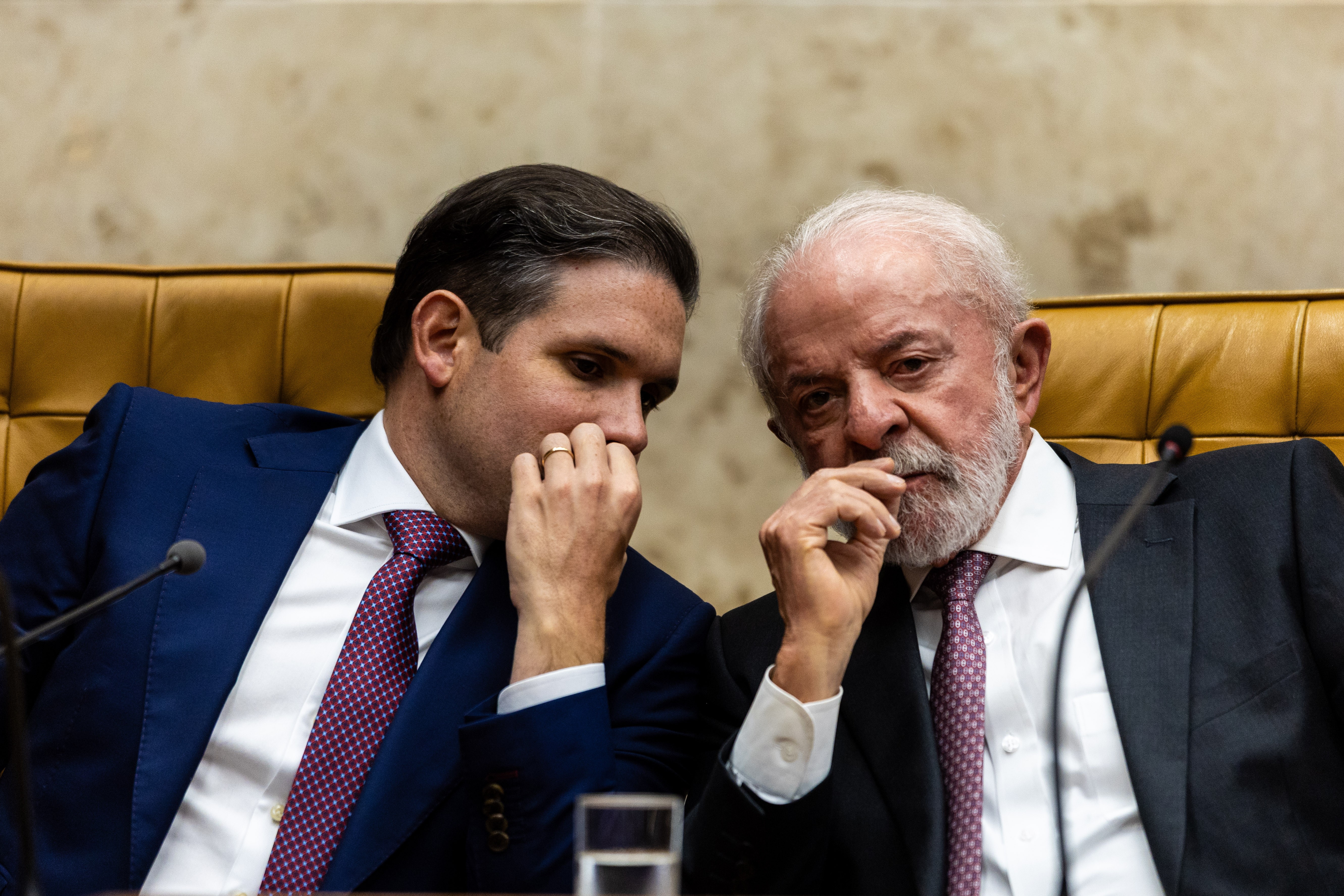 Escala 6x1: governo e Câmara vão discutir tramitação de propostas, após almoço entre Lula e Motta