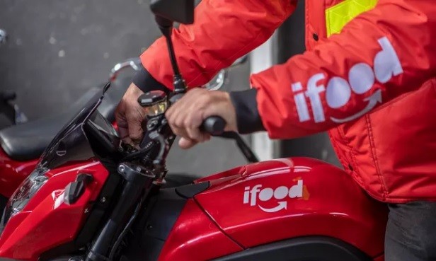 Tô com fome! Usuários reclamam de instabilidade no aplicativo do iFood durante o almoço