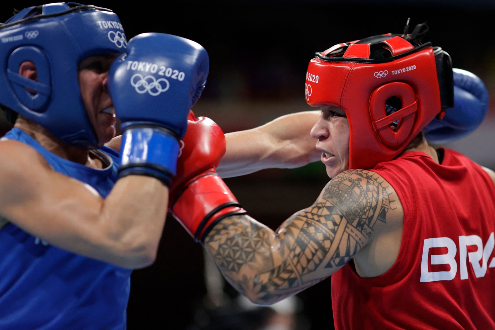 Beatriz Ferreira venceu a finlandesa Mira Porkonen e vai para a briga pelo ouro do boxe contra a irlandesa Kellie HarringtonAFP