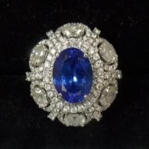 Anel com gema azul tem lance mínimo de R$ 67.006,37 — Foto: Reprodução
