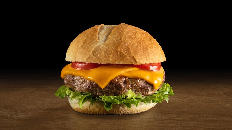 Cheeseburger do Madero Steak House, uma das quatro marcas do Grupo Madero — Foto: Divulgação