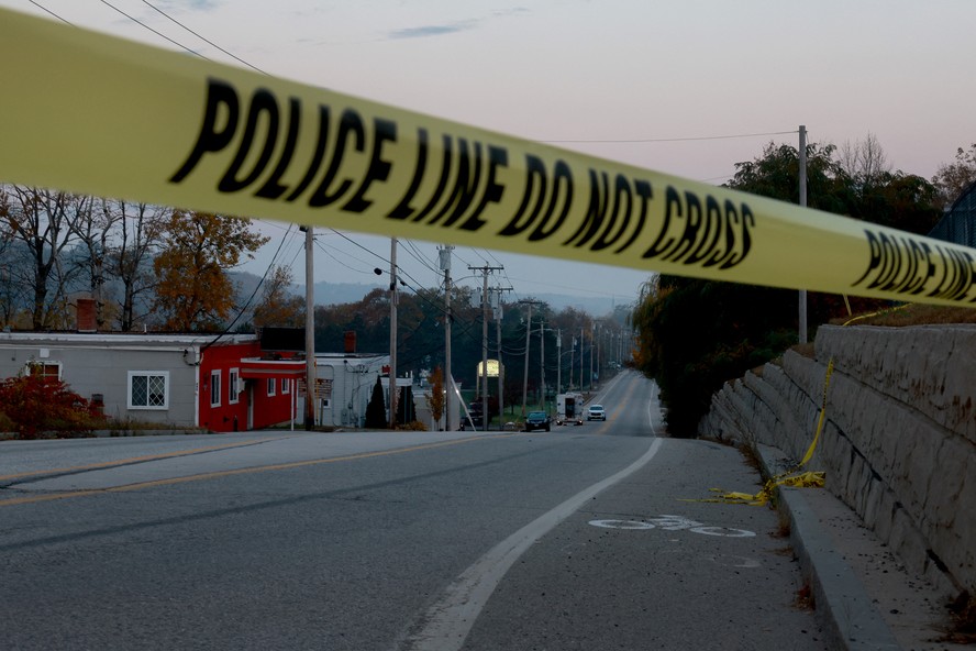 Polícia dos EUA prende atirador que matou ao menos três pessoas em