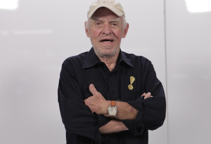 Narrador Silvio Luiz está em coma induzido após derrame ao vivo