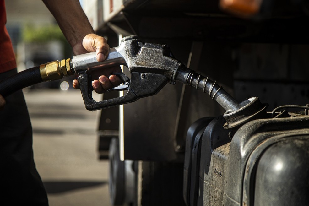 Pre&ccedil;o do diesel e impacto no transporte de cargas preocupam o governo  &mdash; Foto: Hermes de Paula/Ag&ecirc;ncia O Globo