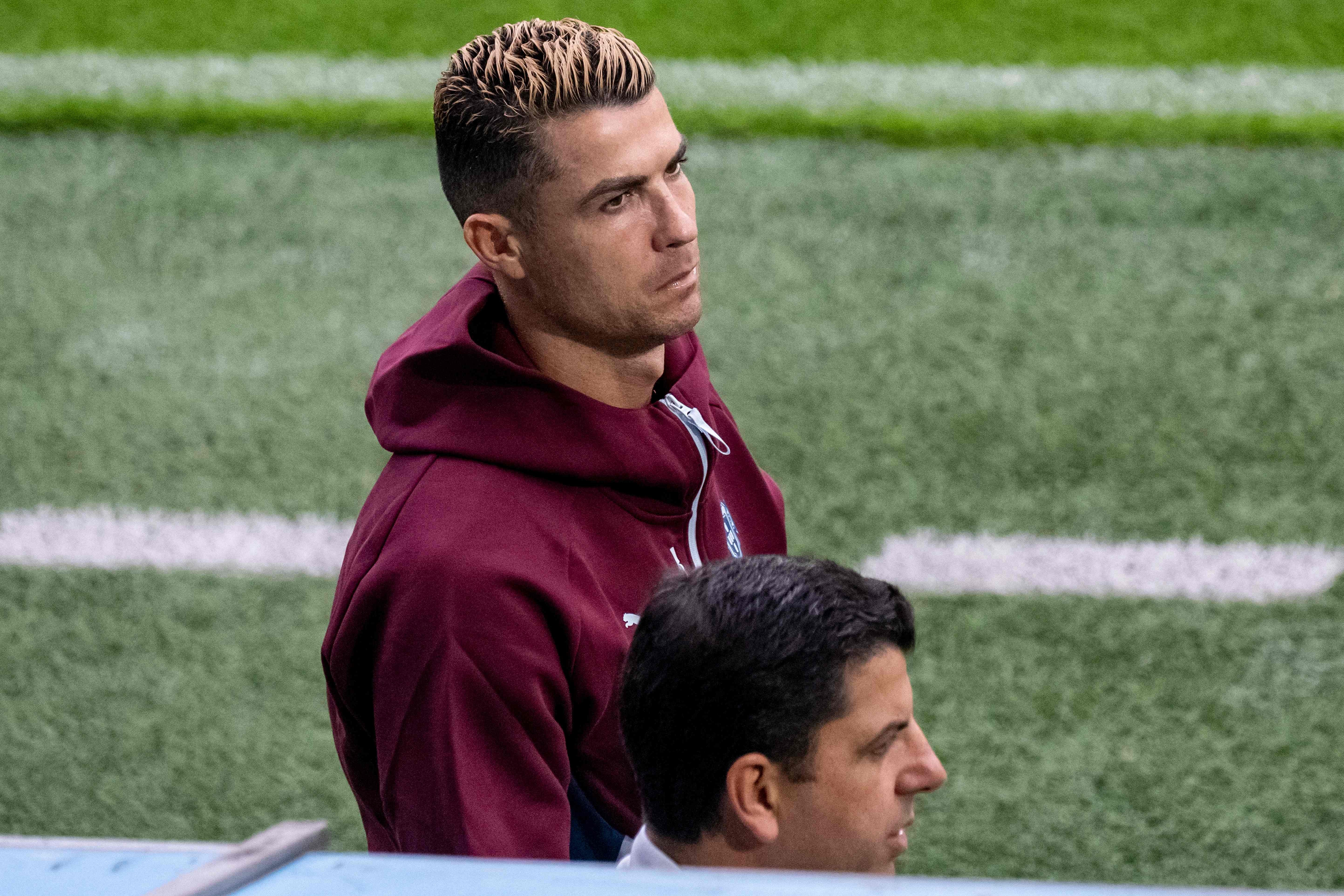 Multa de 255 euros para Cristiano Ronaldo é ironizada por comentarista português: 'criei uma angariação de fundos para ajudar'