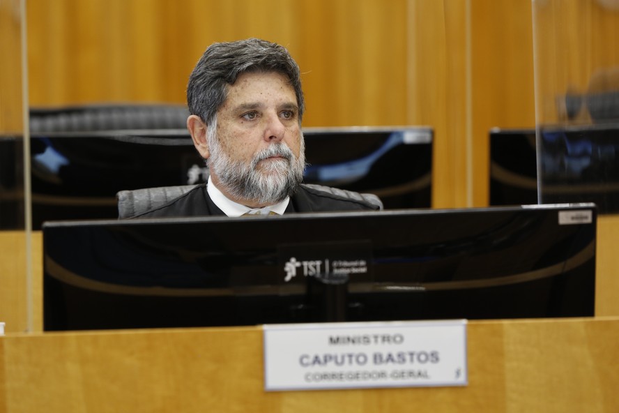 Ministro Caputo Bastos, corregedor do TST