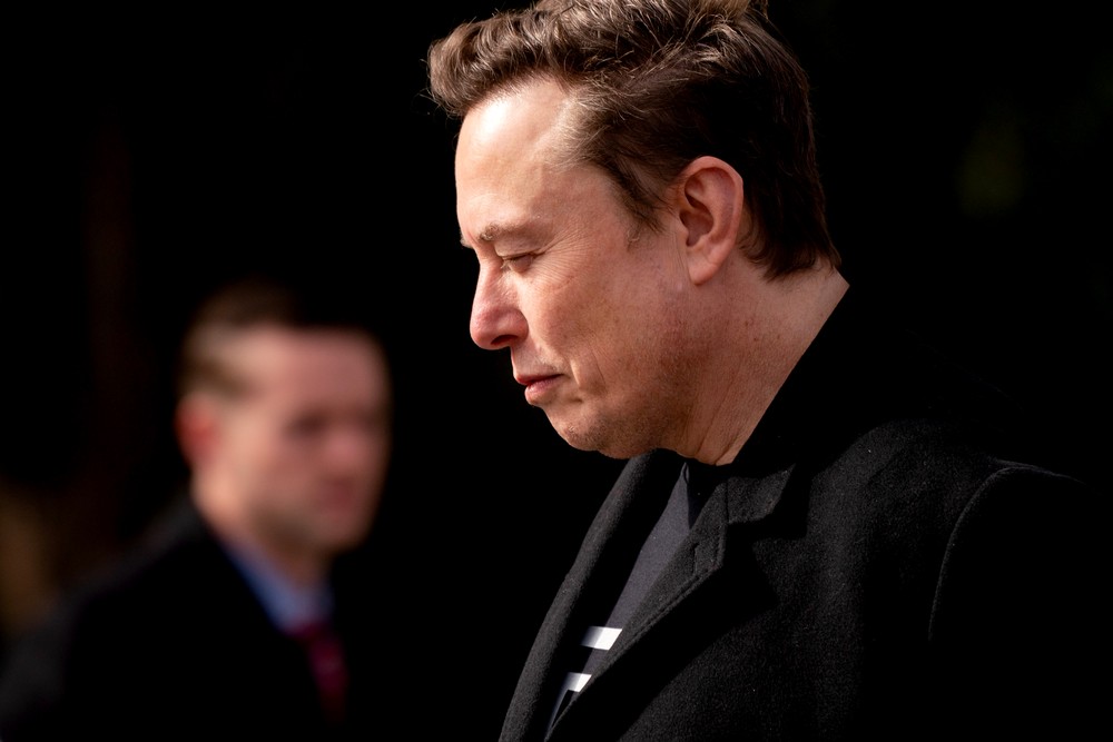 Como uma 'falha' fez a IA de Elon Musk exaltar Hitler (e por que isso ...