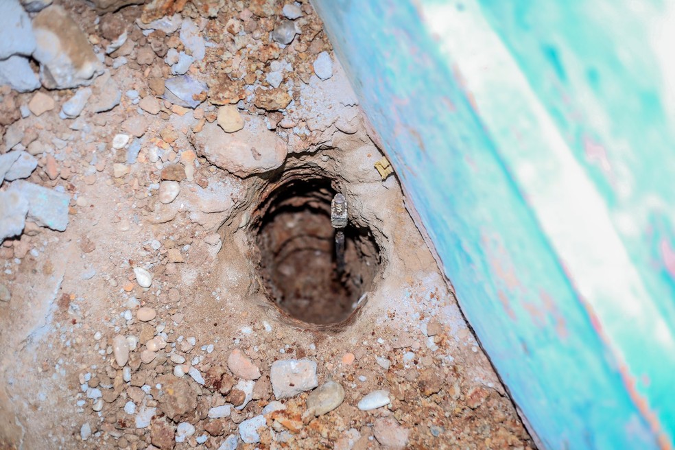 Buraco de onde sai fumaça — Foto: Divulgação