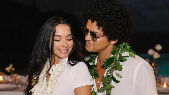 'When I was your man': namoro de Bruno Mars e a modelo Jessica Caban está 'em ruínas', segundo jornal