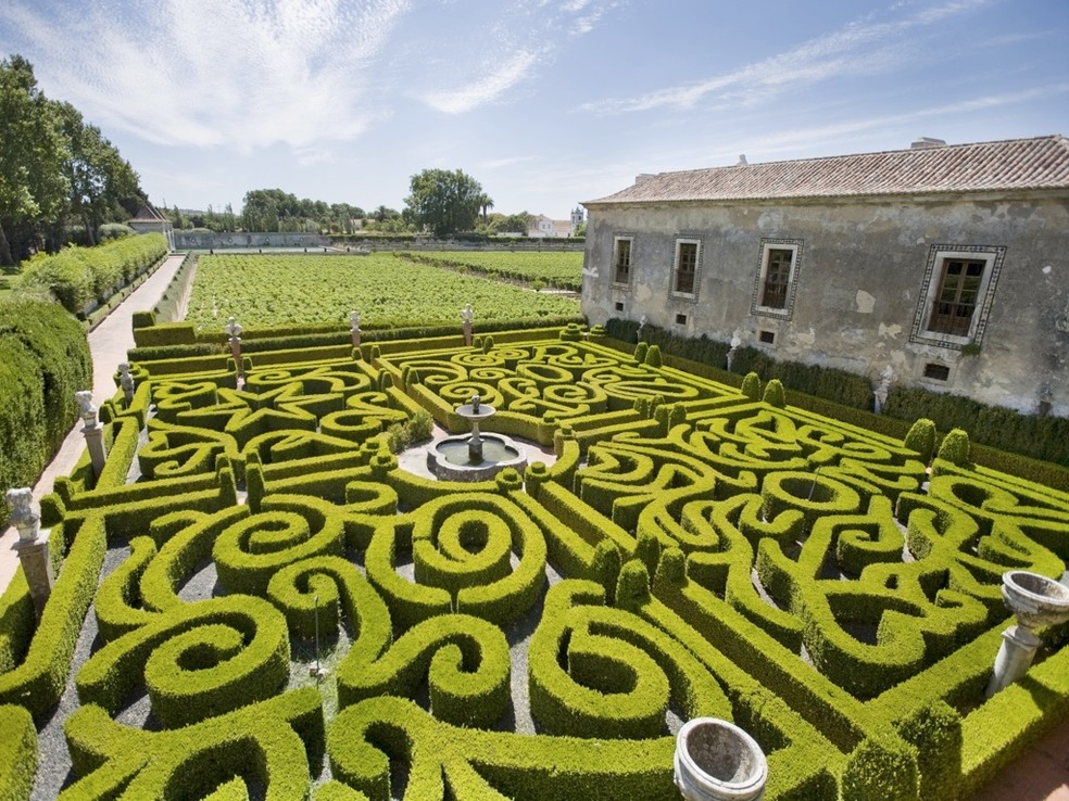 Os jardins da Quinta da Bacalhôa, em Portugal — Foto: Reprodução