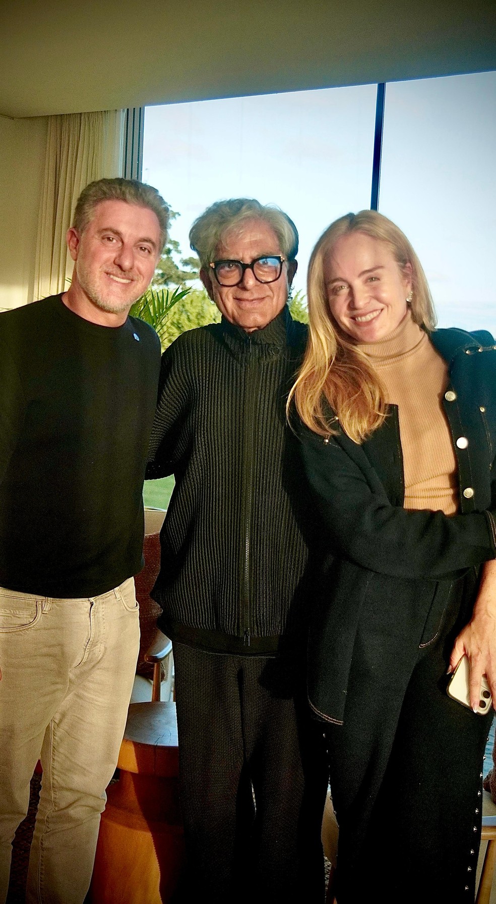 Luciano Huck, Deepak Chopra e Angélica — Foto: Arquivo Pessoal