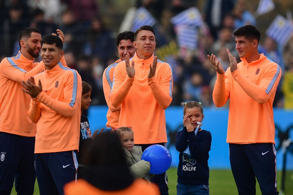 Muslera disputará mais uma Copa do Mundo pelo Uruguai — Foto: Dante FERNANDEZ / AFP